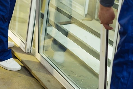 Commercial Glass Repair Technician in Brandon, FL